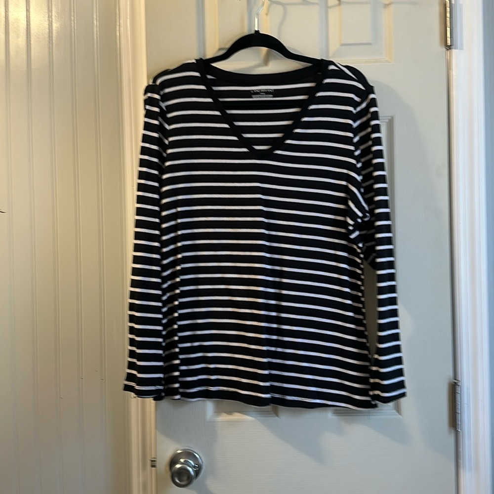⭐️buy 2 get 1 free⭐️EUC Lane Bryant black/white striped long sleeve tee Sz 14/16